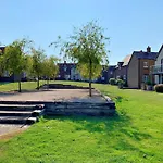 Lakeside Escape, The Bay, View, 2 Bedrooms With Ensuites, Parking Bay, 1 Small Dog Welcome