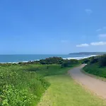 Lakeside Escape, The Bay, View, 2 Bedrooms With Ensuites, Parking Bay, 1 Small Dog Welcome Holiday home Filey